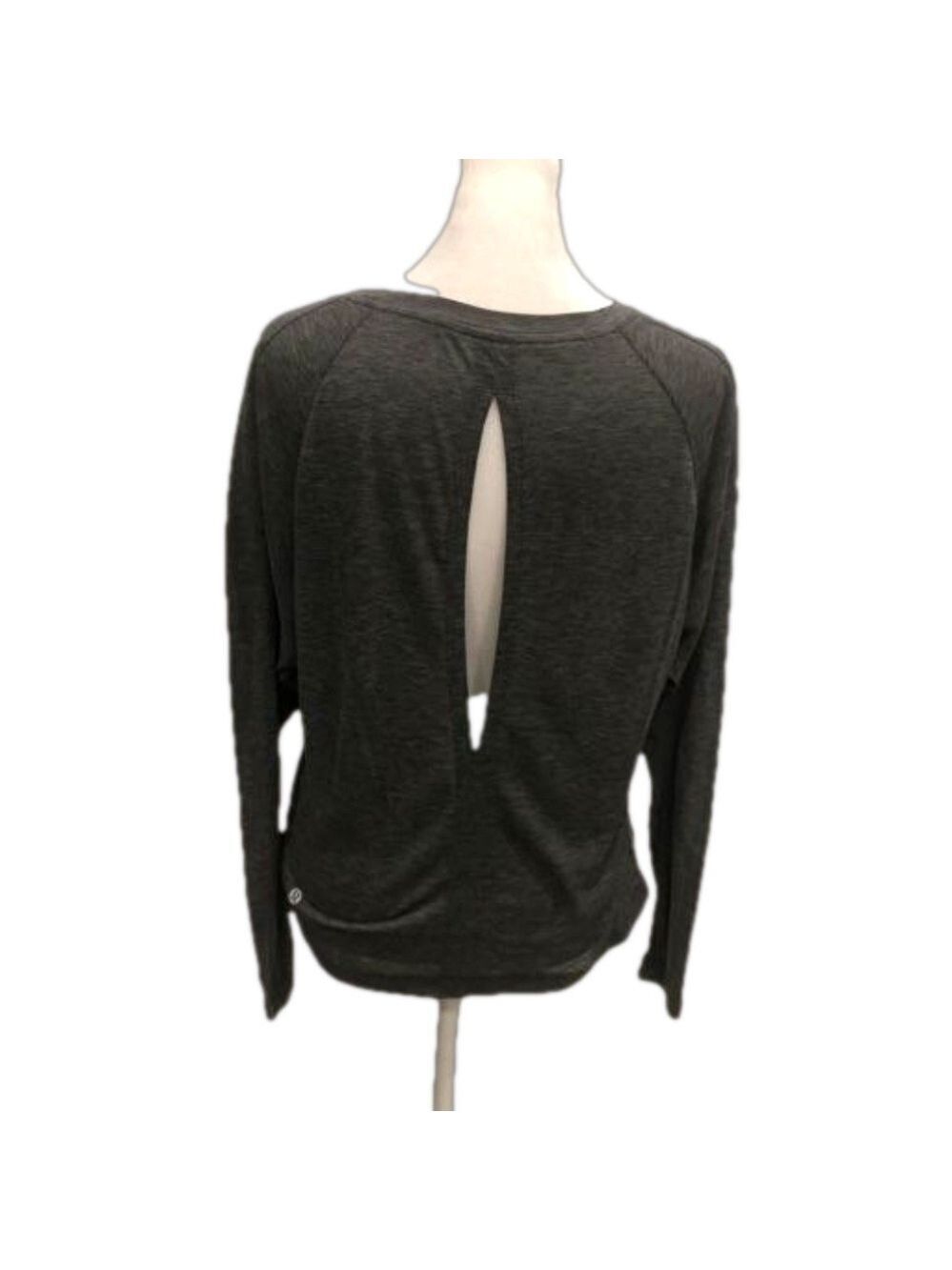 🍋 Lululemon Box It Out gray long sleeved top. Split back base layer - Picture 3 of 10